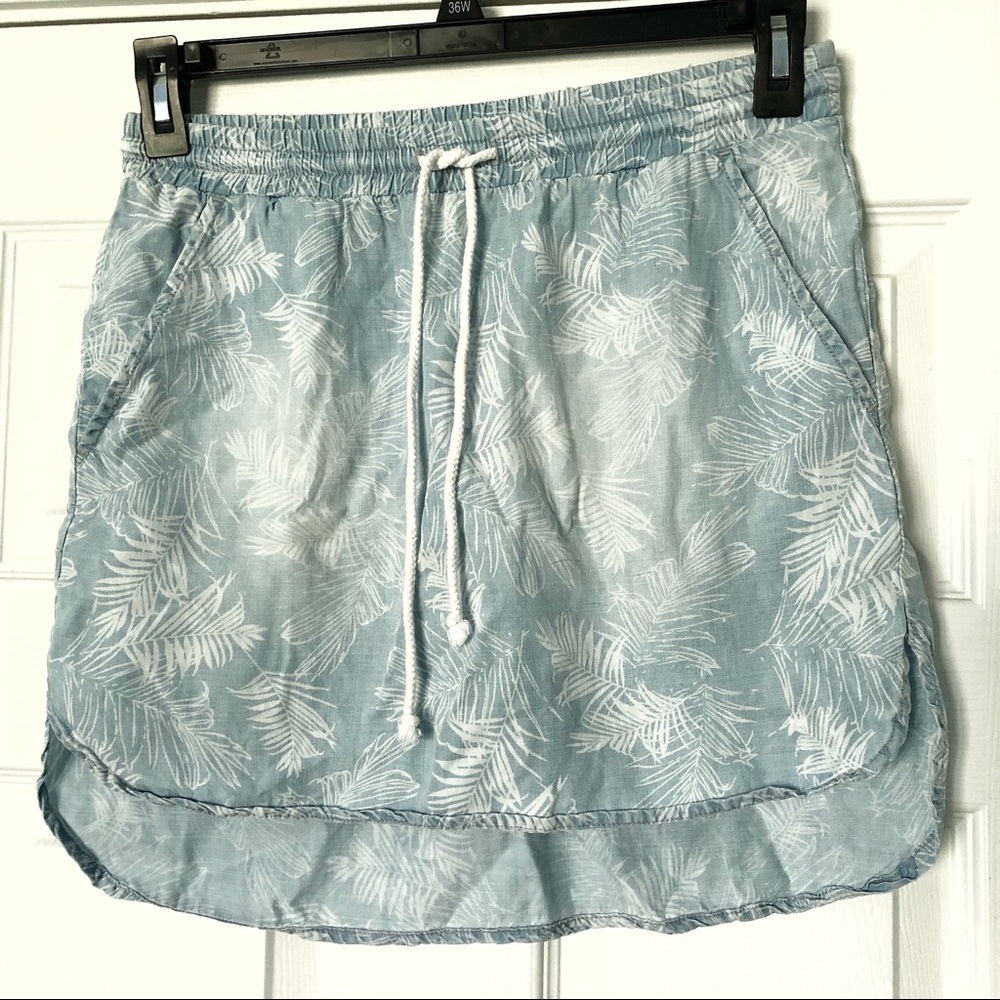 ❌SOLD❌ Chambray Mini Skirt with Palm Leaf Pattern